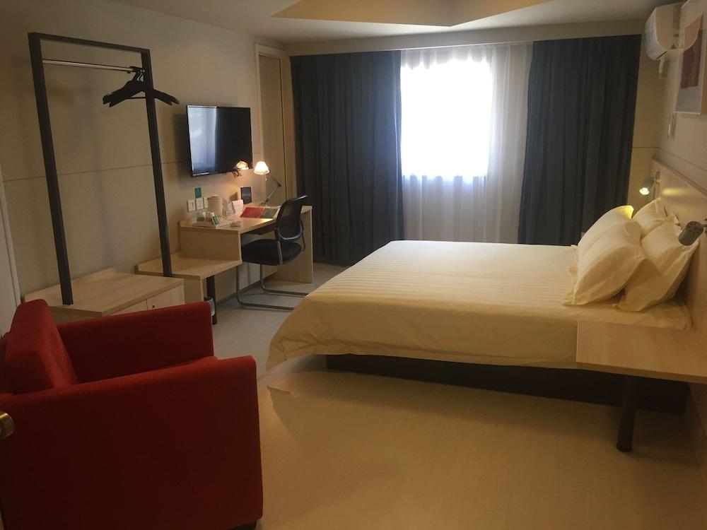 Jinjiang Inn Shenzhen Exterior photo